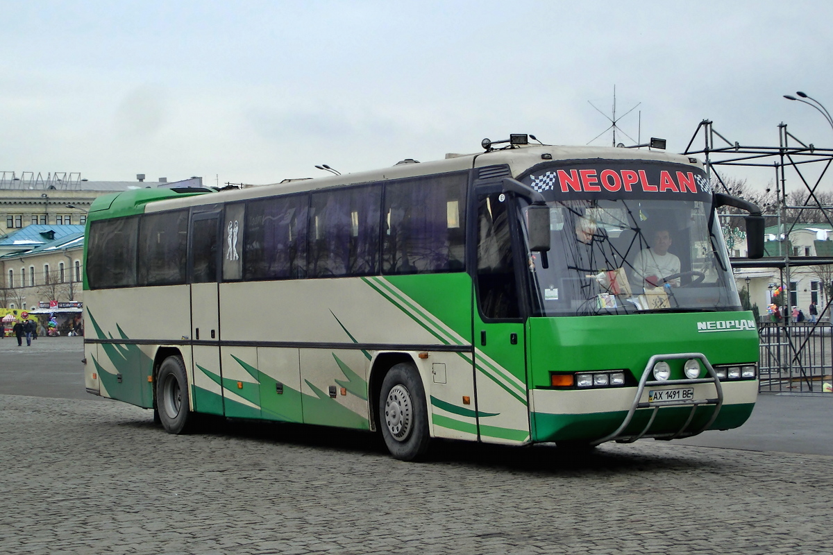 Змиёв, Neoplan N316K Transliner No. АХ 1491 ВЕ
