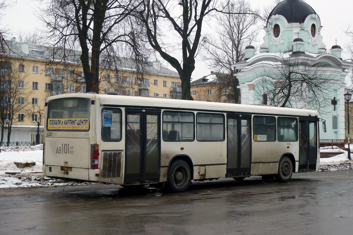 Pskov, Mercedes-Benz O345 # 621