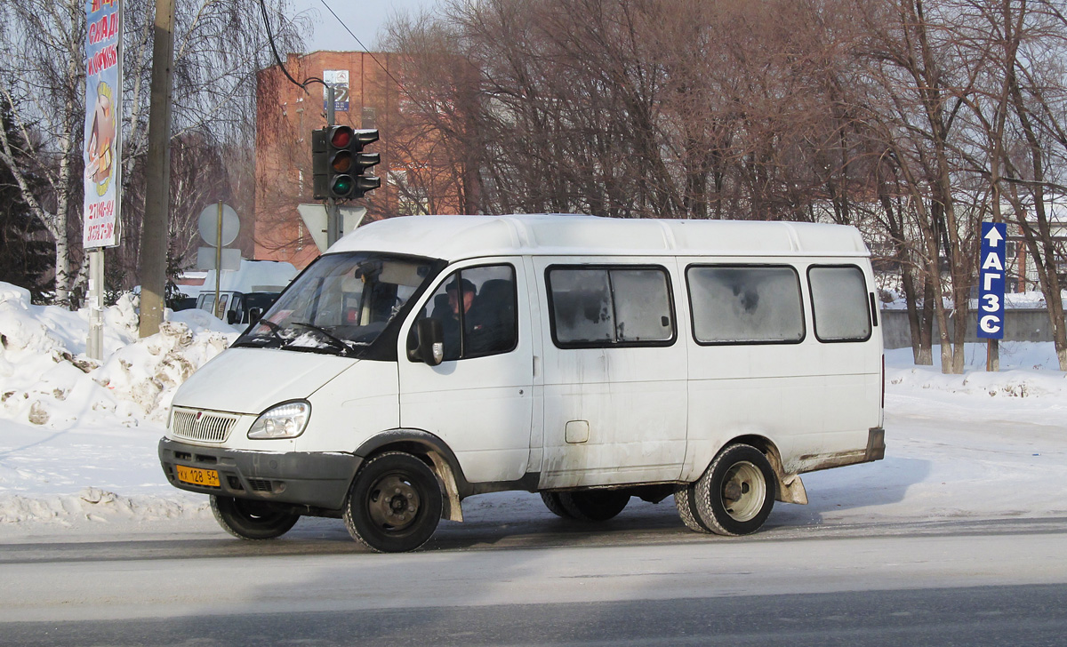 Novosibirsk, GAZ-322132 # КХ 128 54