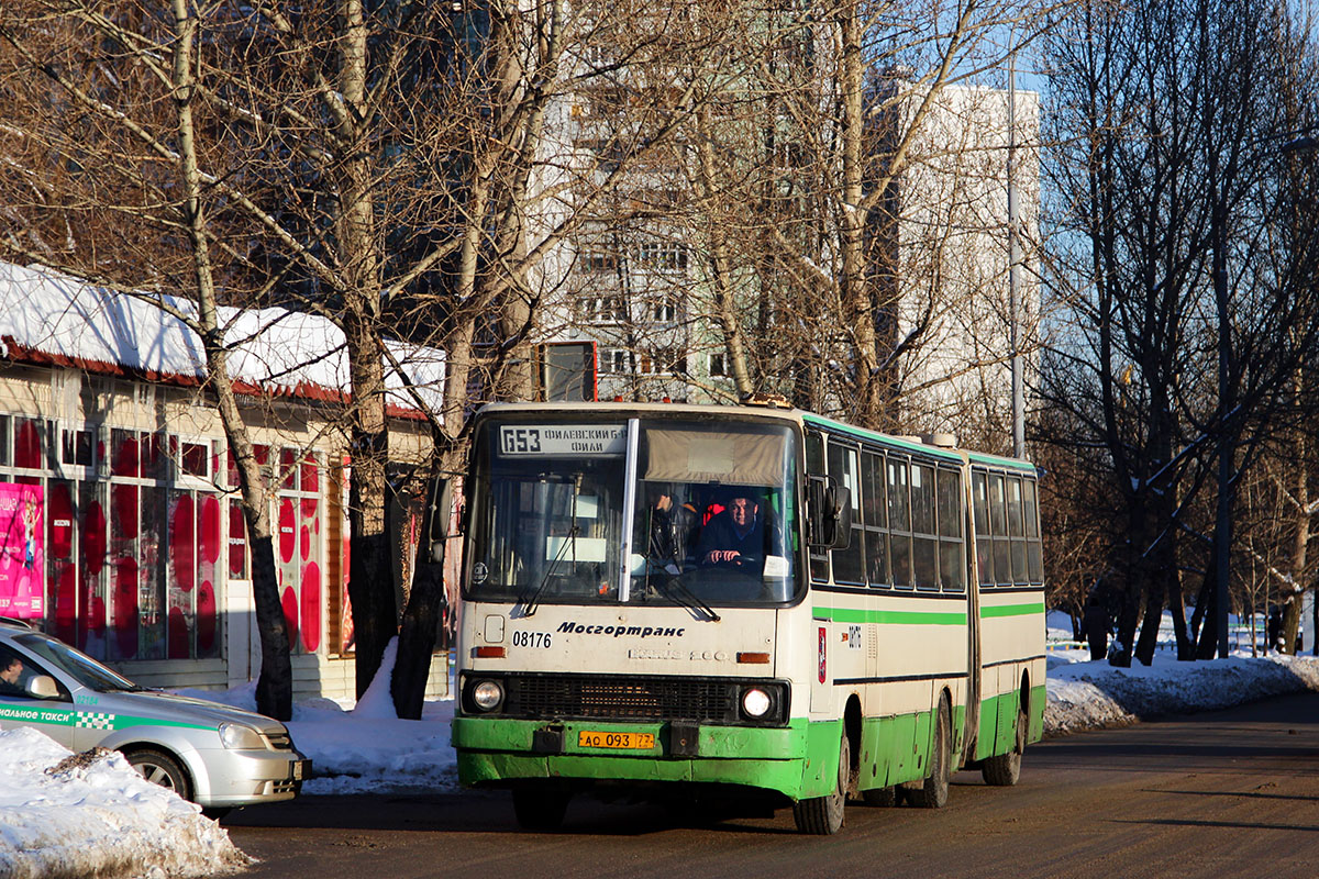 Moskva, Ikarus 280.33M # 08176