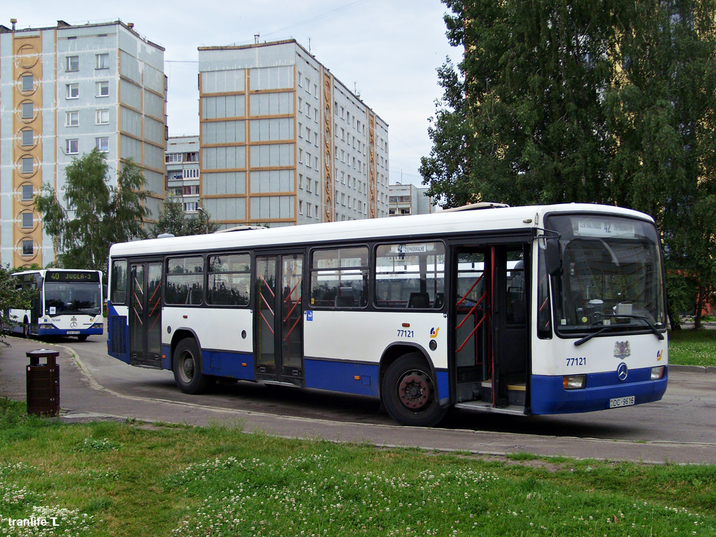 Riga, Mercedes-Benz O345 No. 77121
