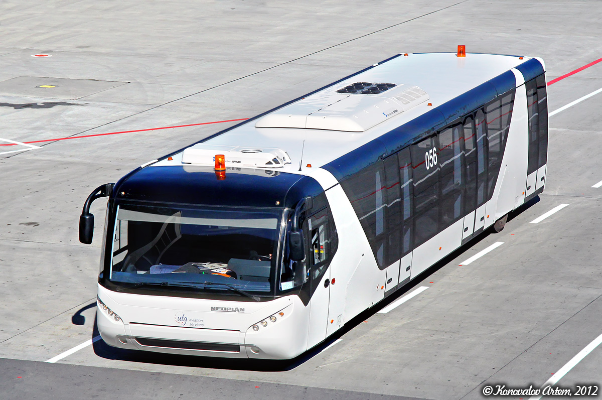 Moscow, Neoplan N9122 # 056