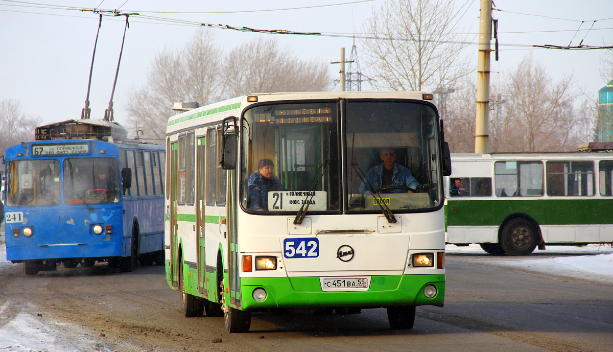 Omsk, LiAZ-5256.45 č. 542