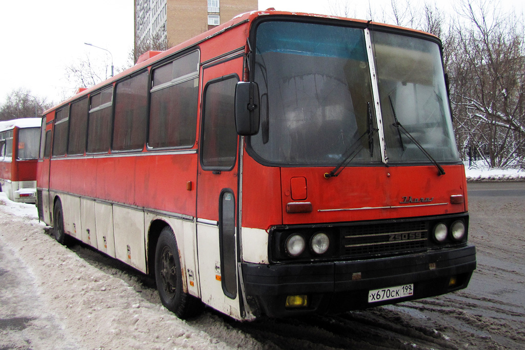Moscow, Ikarus 250.59 nr. Х 670 СК 199