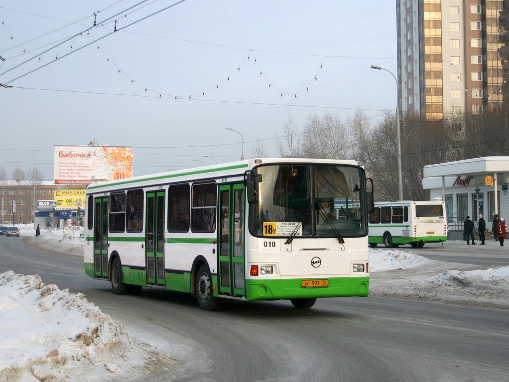 Tomsk, LiAZ-5256.26 nr. 010