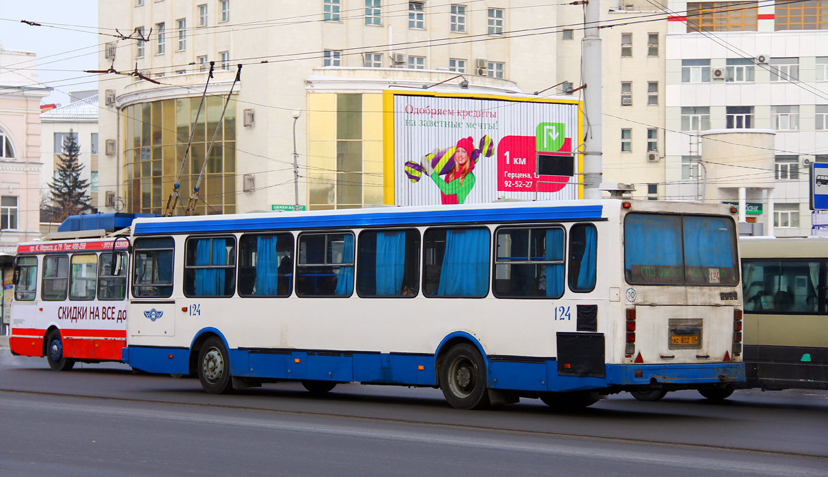 Omsk, LiAZ-5256.35 nr. 124