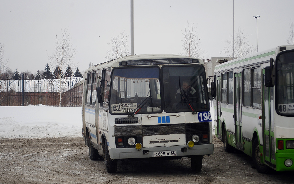 Omsk, PAZ-32054 (40, K0, H0, L0) # 196