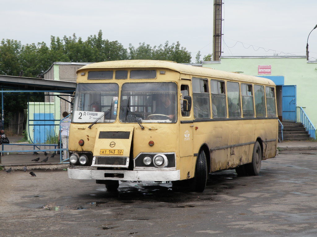 Балахна, ЛиАЗ-677 № АТ 143 52