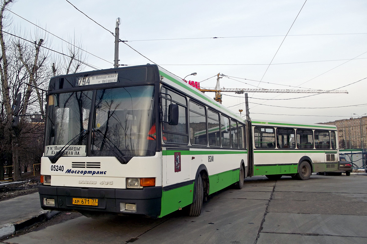 Moscow, Ikarus 435.17A №: 05240