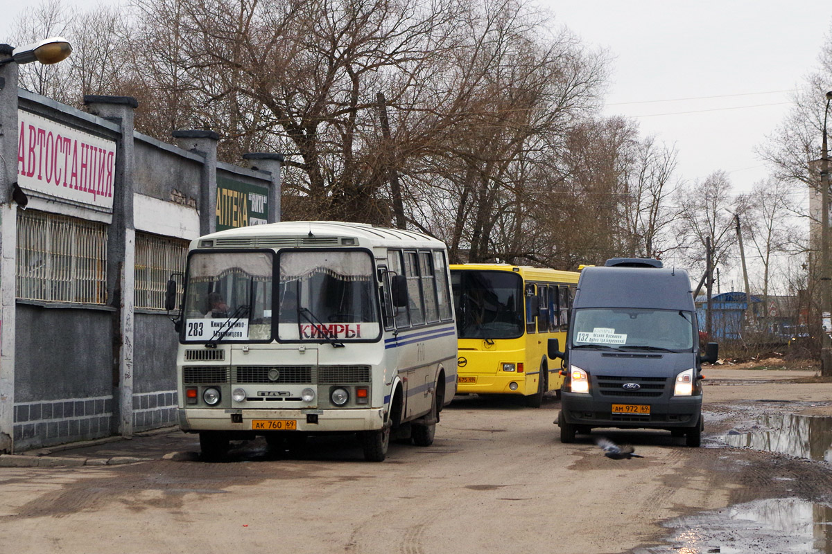 Кимры, ПАЗ-32054 (40, K0, H0, L0) № АК 760 69; Кимры, Нижегородец-222701 (Ford Transit) № АМ 972 69