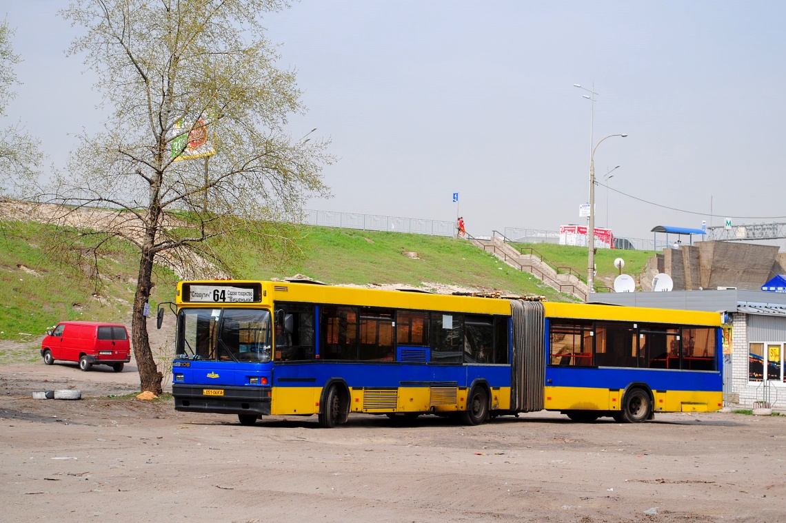 Kyiv, MAZ-105.060 nr. 4702