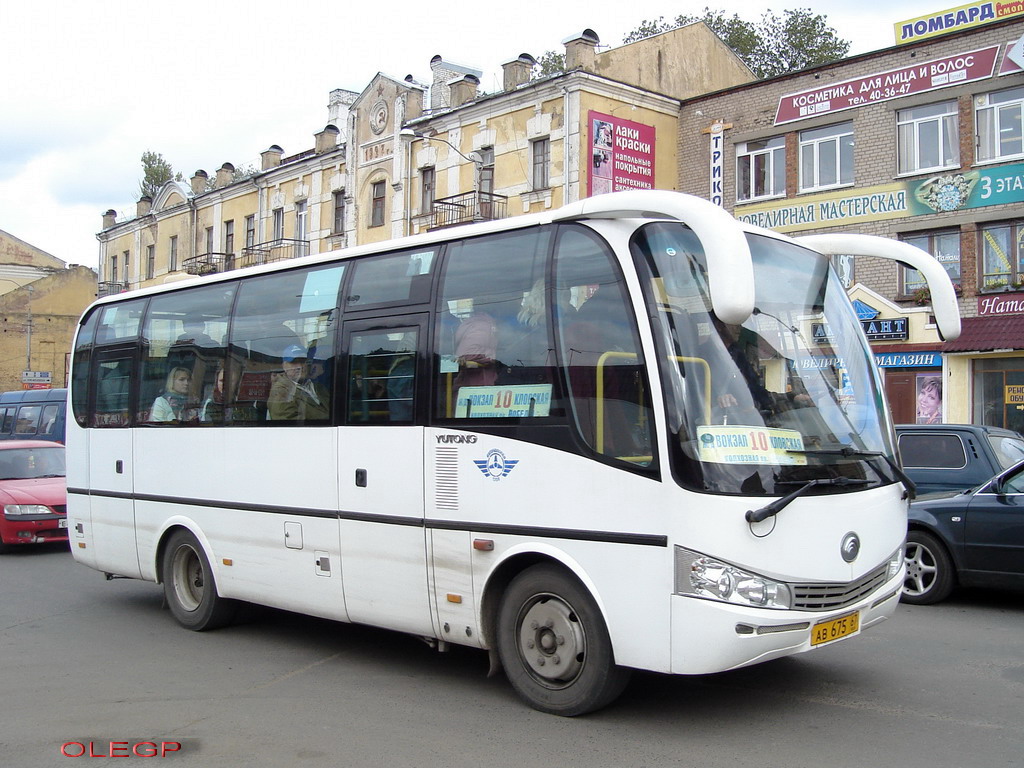 Smolensk, Yutong ZK6737D № АВ 675 67