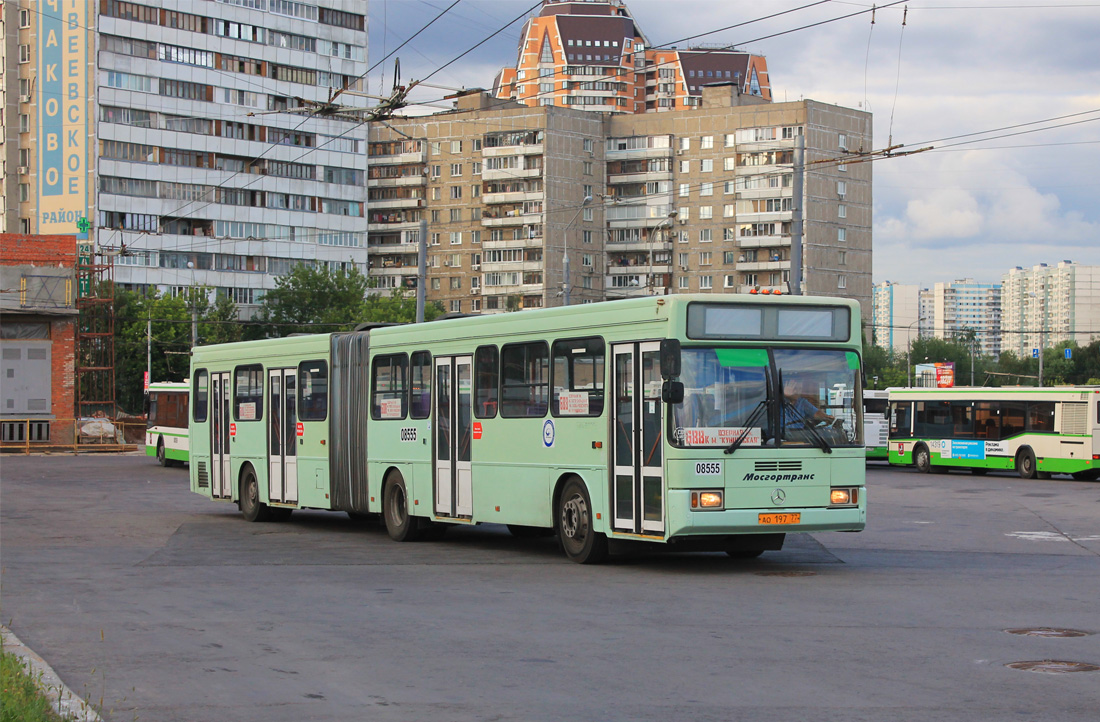 Moscow, GolAZ-AKA-6226 # 08555