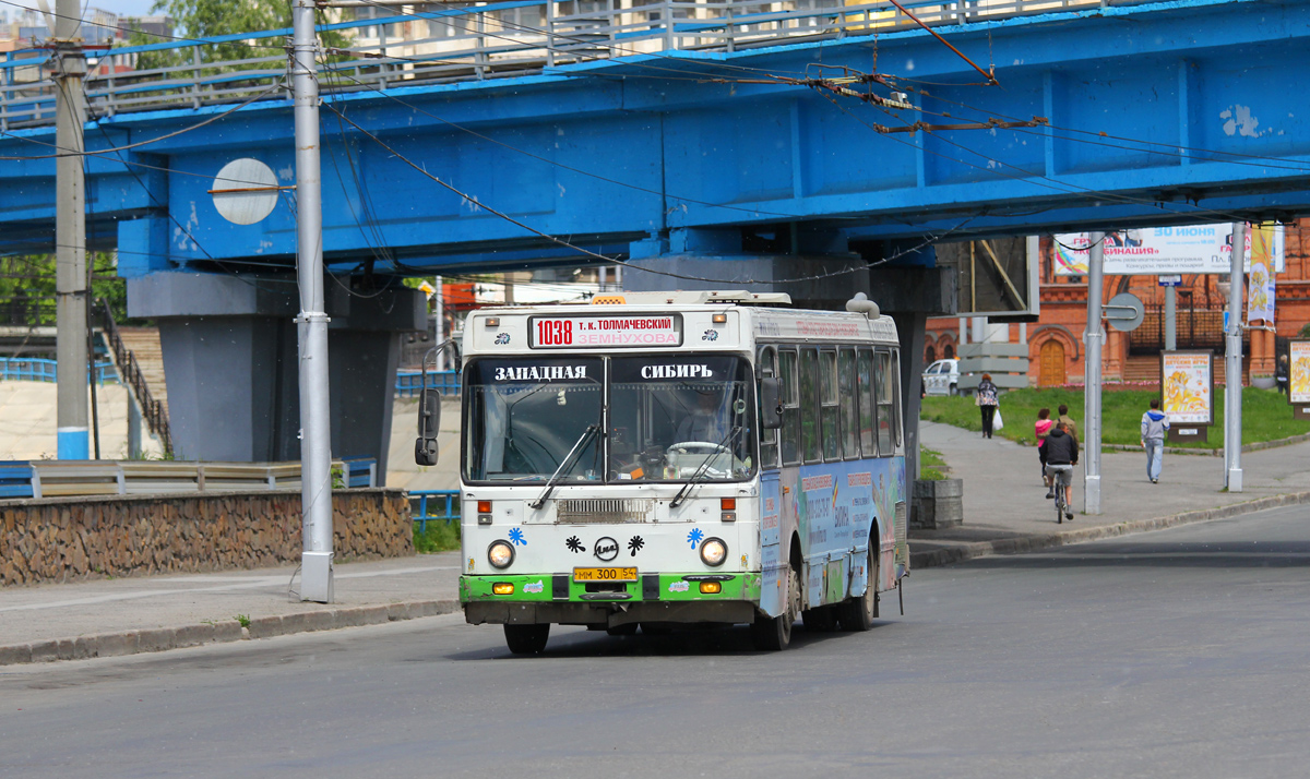 Novosibirsk, LiAZ-5256.35 nr. ММ 300 54