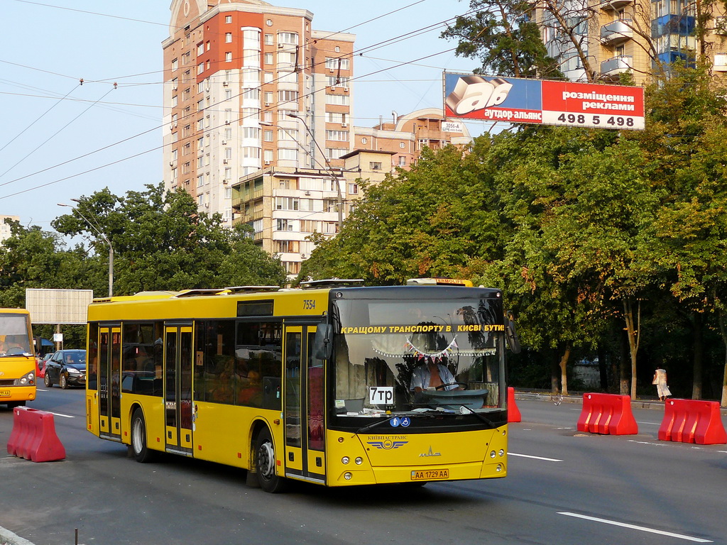 Kyjev, MAZ-203.065 č. 7554