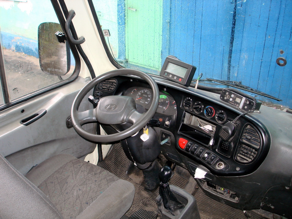 Murmansk, Hyundai County SWB (РЗГА) nr. АЕ 694 51