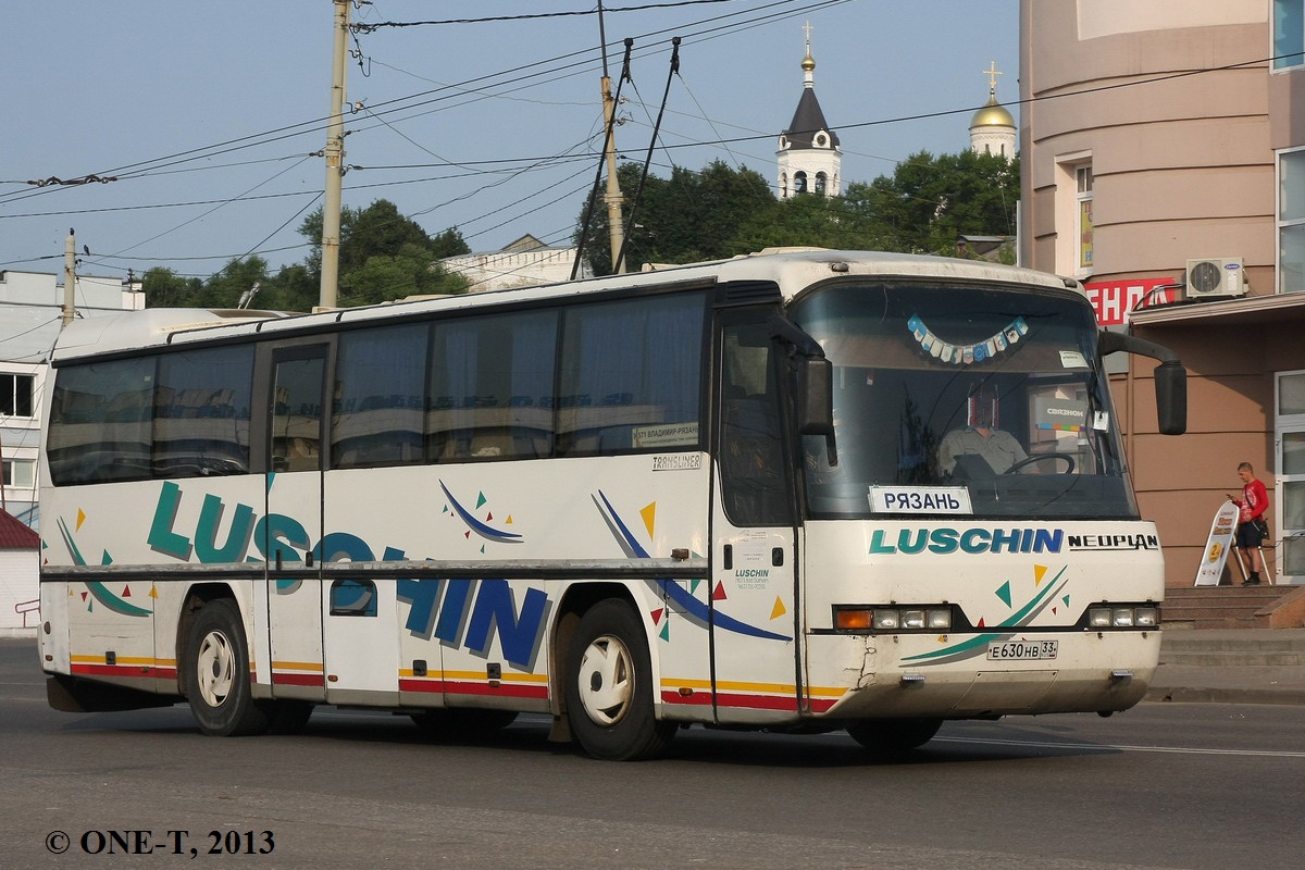 Vladimir, Neoplan N314K Transliner nr. Е 630 НВ 33