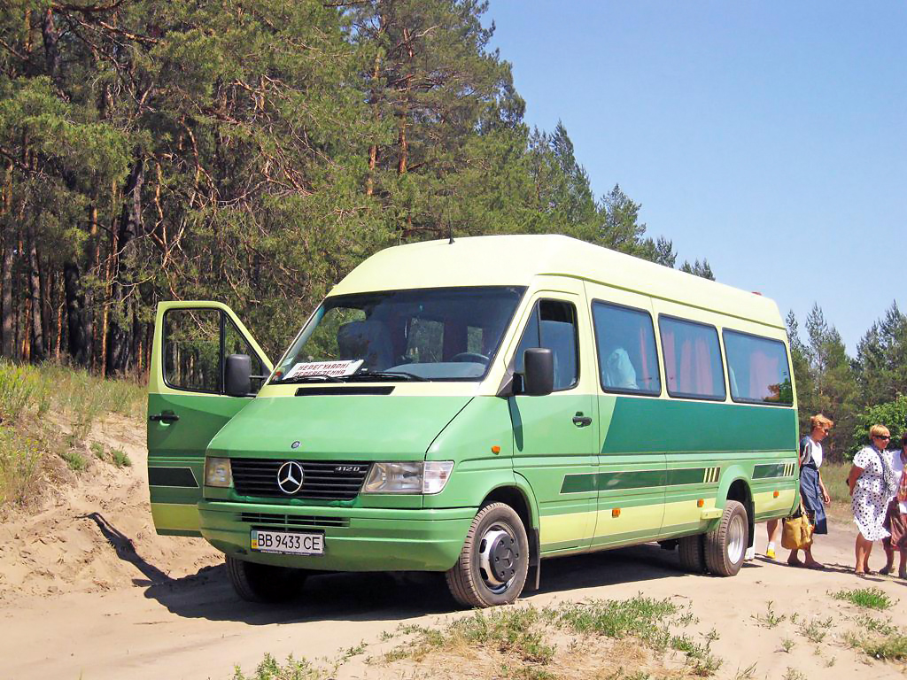 Pershotravensk (Lugansk region), Mercedes-Benz Sprinter 412D # ВВ 9433 СЕ