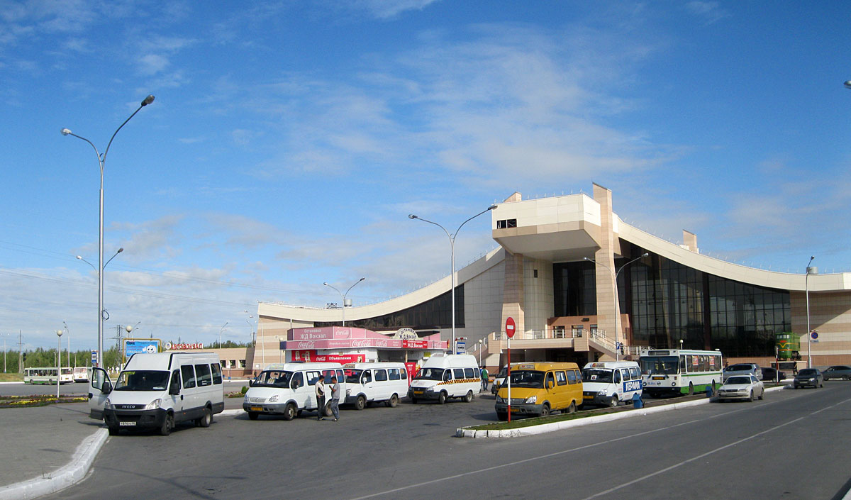Nizhnevartovsk — Terminal stops