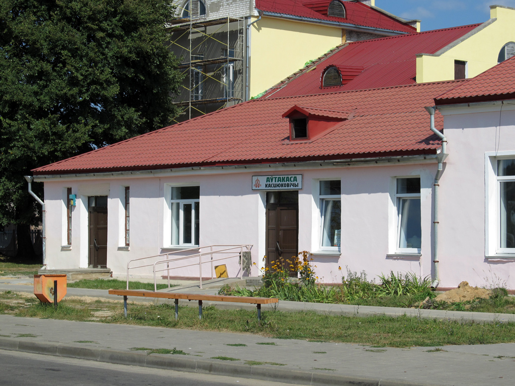 Bus terminals, bus stations, bus ticket office, bus shelters; Kosciukovichi — Miscellaneous photos