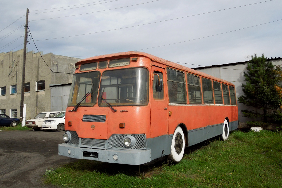 Мариинск, ЛиАЗ-677МБ № 3612 КЕР; Автобусы-памятники