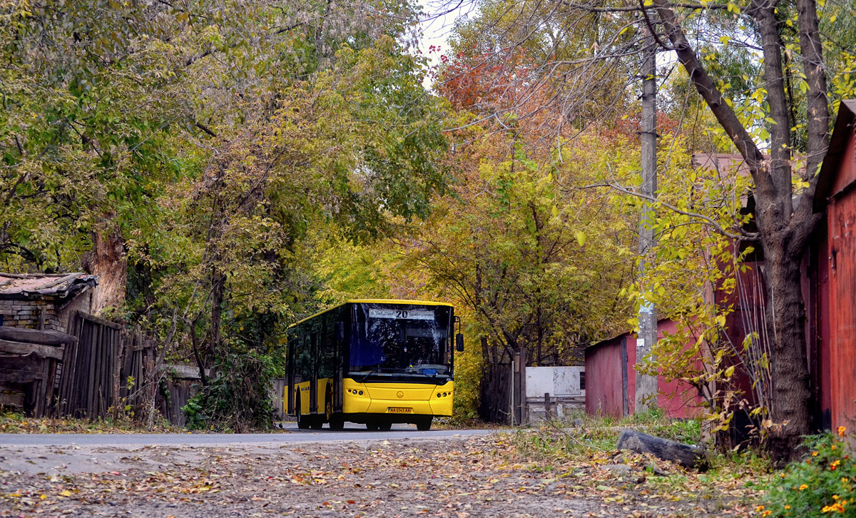 Kyjev, LAZ A183D1 č. 7137