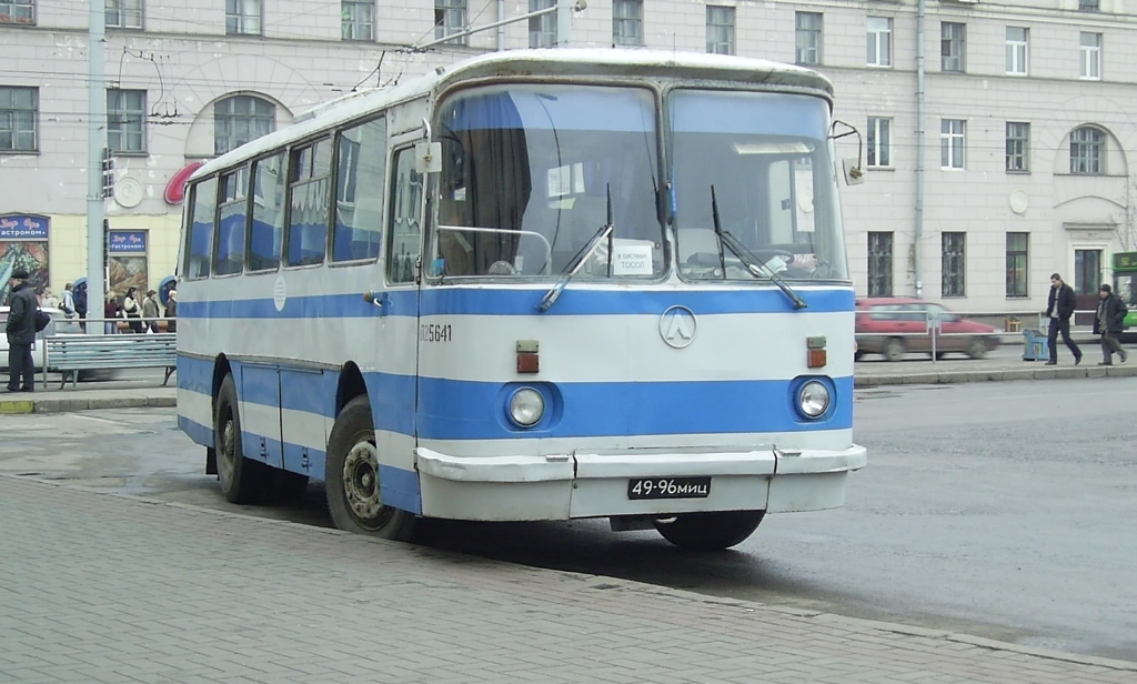 Minsk, LAZ-697Р # 013020