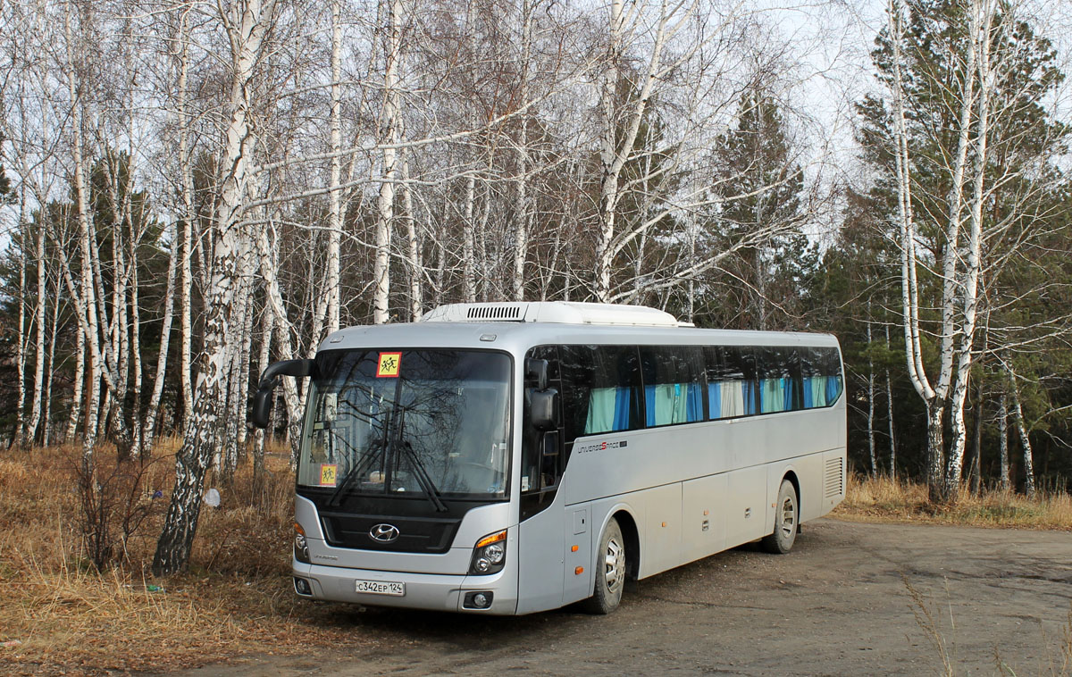 Krasnoyarsk, Hyundai Universe Space Luxury # С 342 ЕР 124