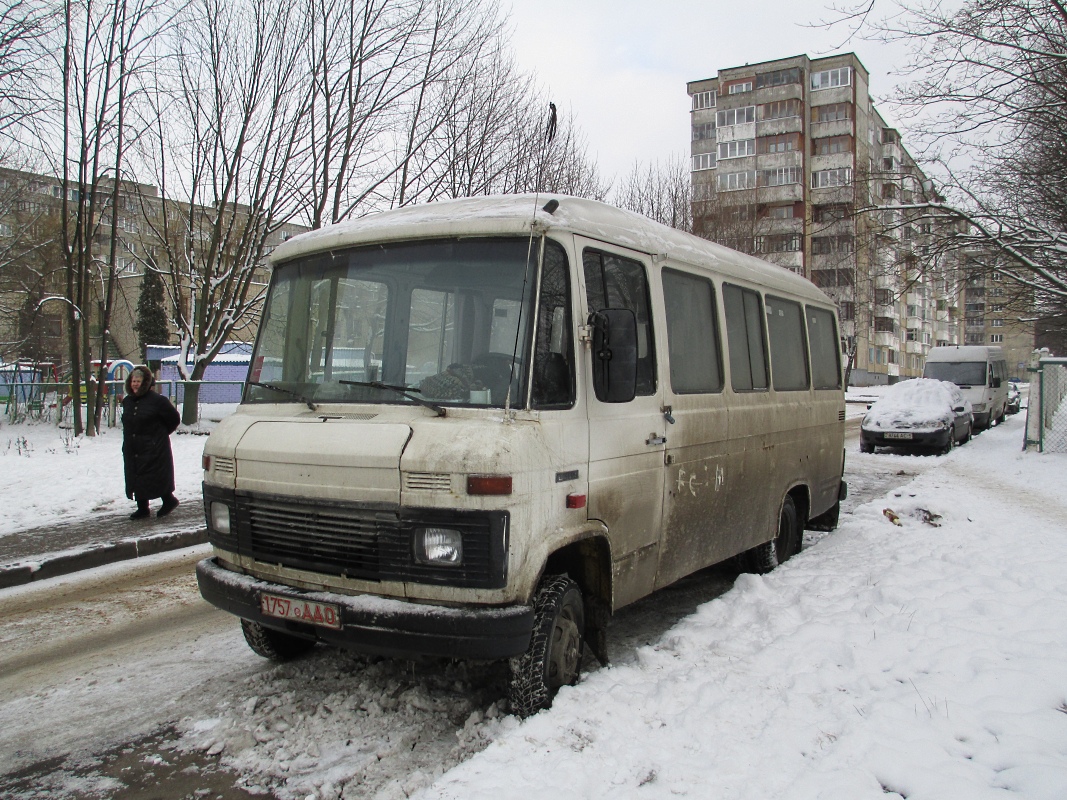 Minsk, Mercedes-Benz O309D No. 1757 ААО