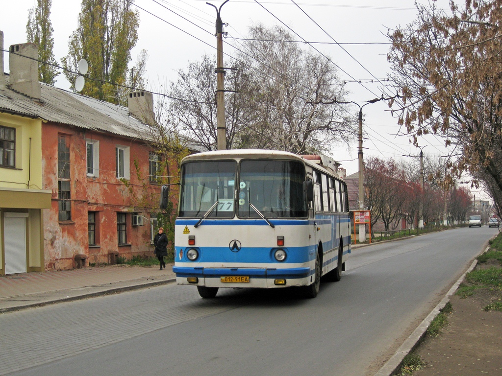 Gorlovka, LAZ-695НГ № 012-91 ЕА