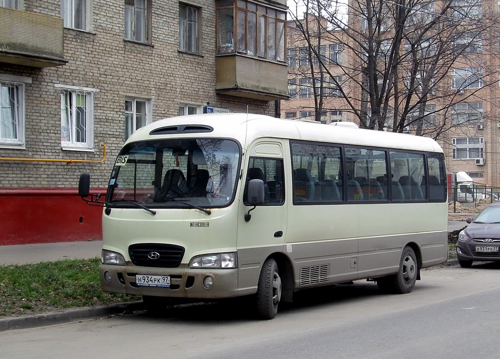 Moscow, Hyundai County Deluxe № Н 934 РК 97