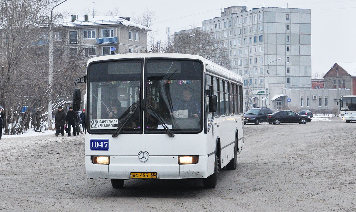 Omsk, Mercedes-Benz O345 # 1047