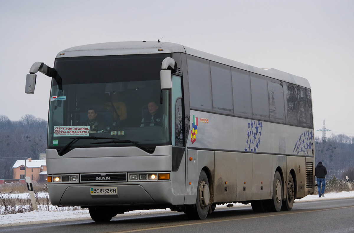 Lviv, MAN A32 Lion's Top Coach RH463 # ВС 8732 СН