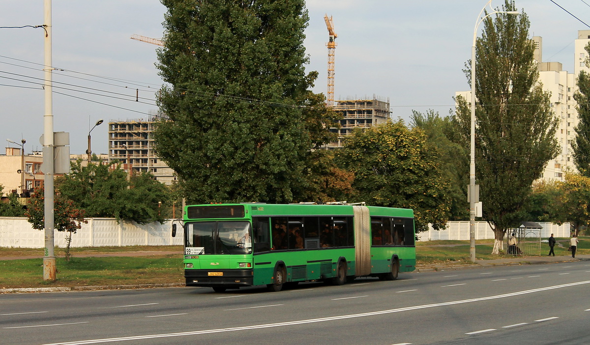 Kyiv, MAZ-105.060 č. 4692