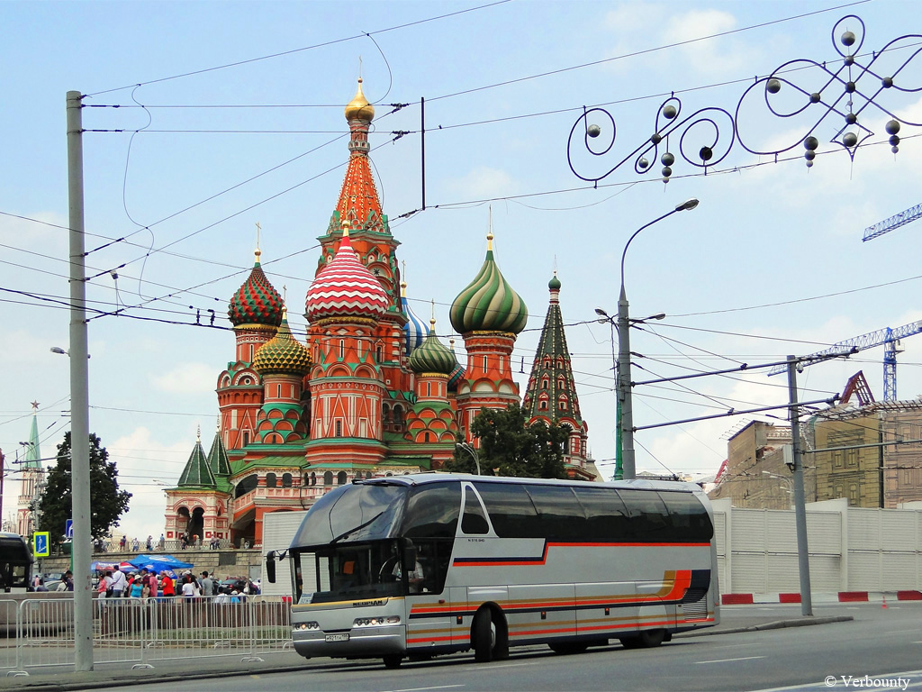 Moscow, Neoplan N516SHD Starliner № М 921 ТН 199