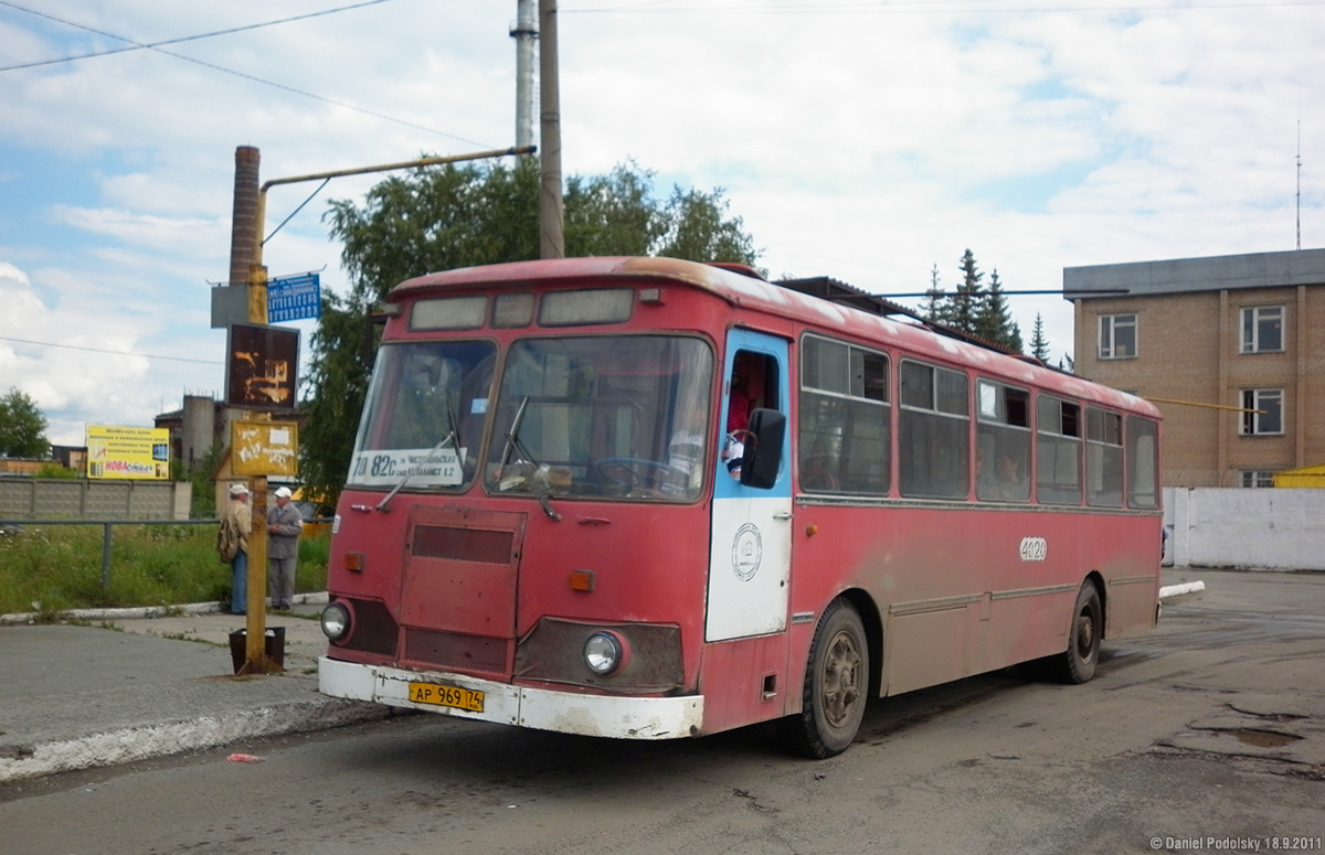 Chelyabinsk, LiAZ-677М č. 4020