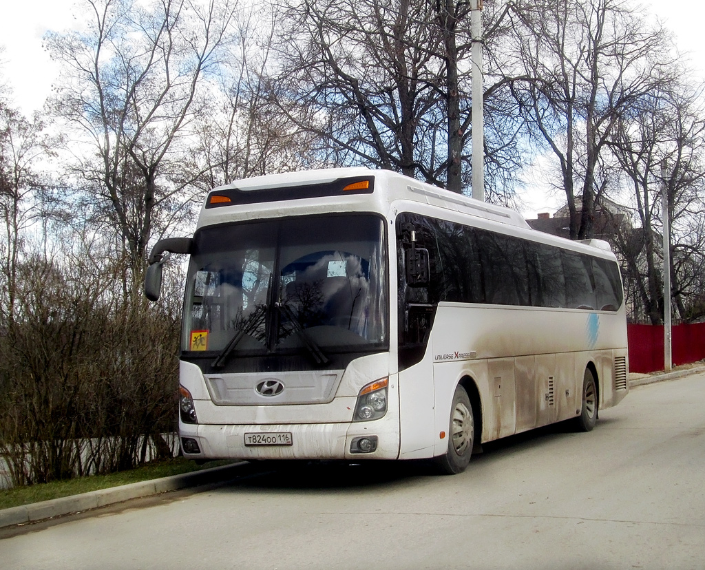 Kazan, Hyundai Universe Express Prime # Т 824 ОО 116