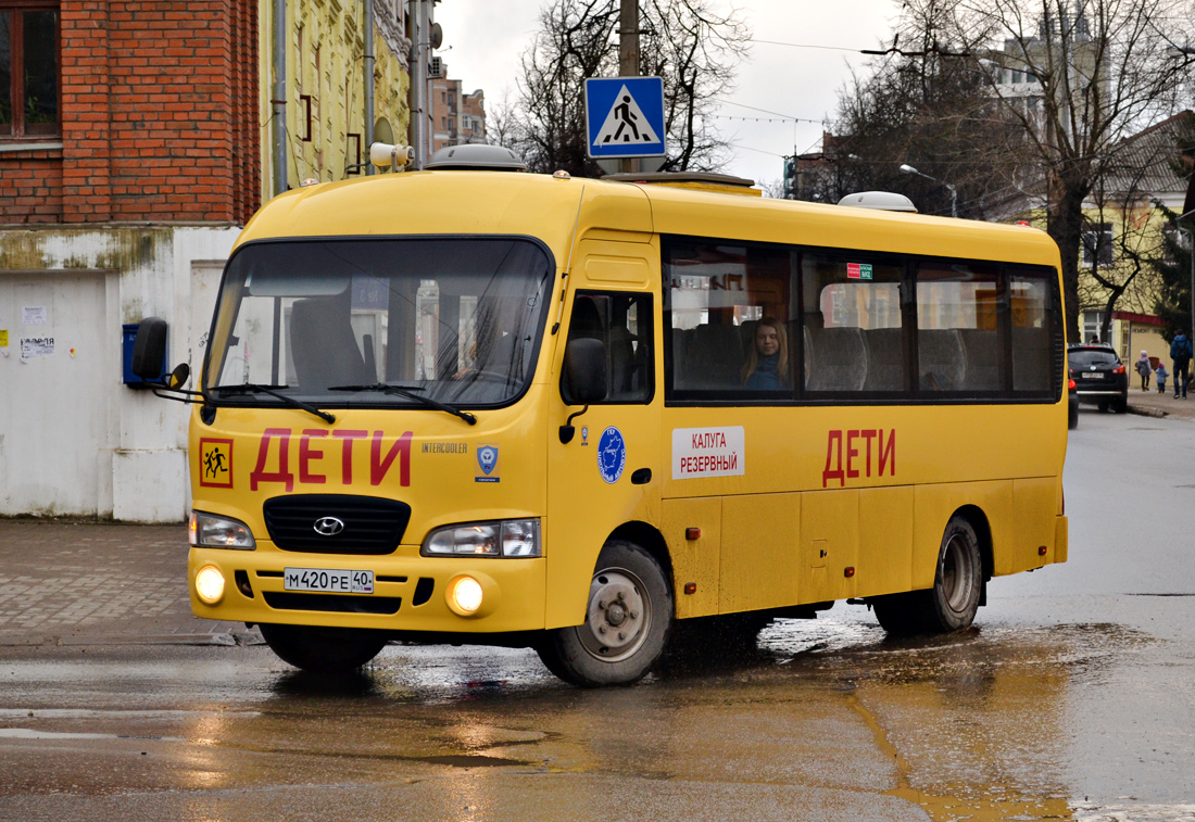 Kaluga, Hyundai County LWB (РЗГА) č. М 420 РЕ 40