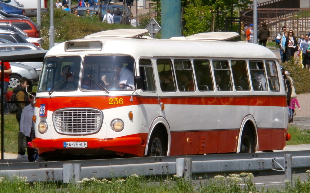 Pozsony, Škoda 706 RTO №: 236