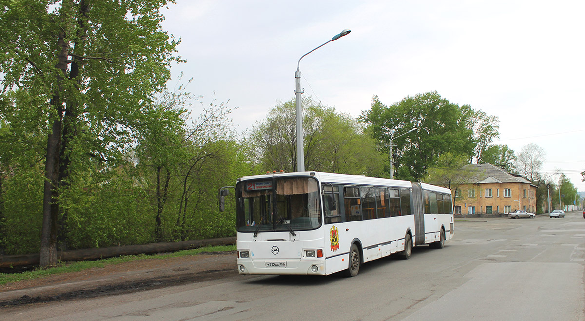 Novokuznetsk, LiAZ-6212.00 # 3034