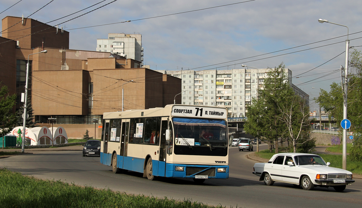 Krasnoyarsk, Hainje ST2000 No. Т 544 ВУ 124