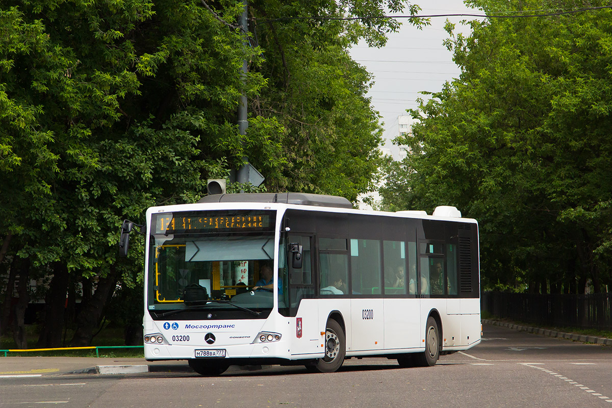 Moskau, Mercedes-Benz Conecto II Nr. 03200