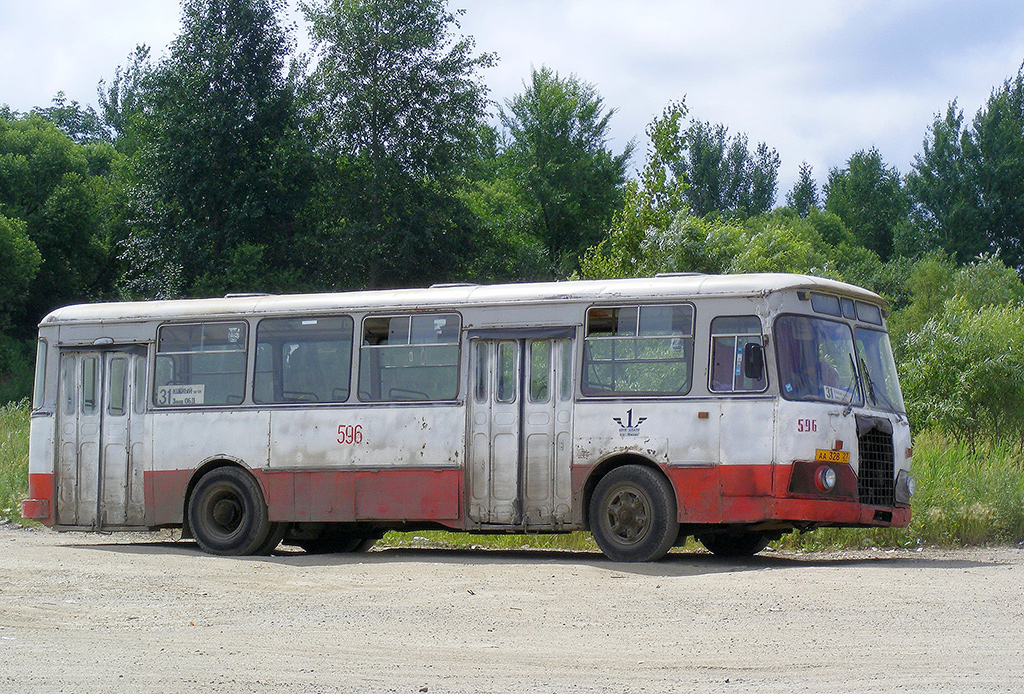 Habarovsk, LiAZ-677М nr. 596
