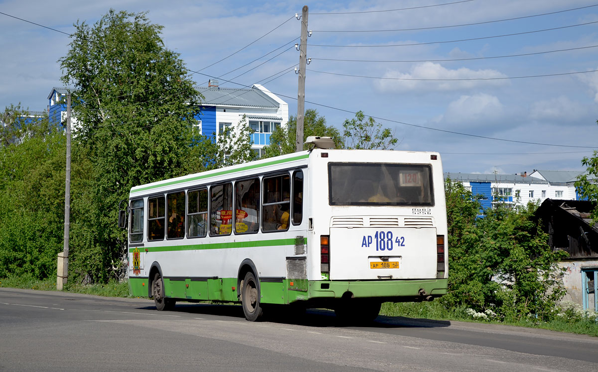 Berezovskiy, LiAZ-5256.36-01 č. 42