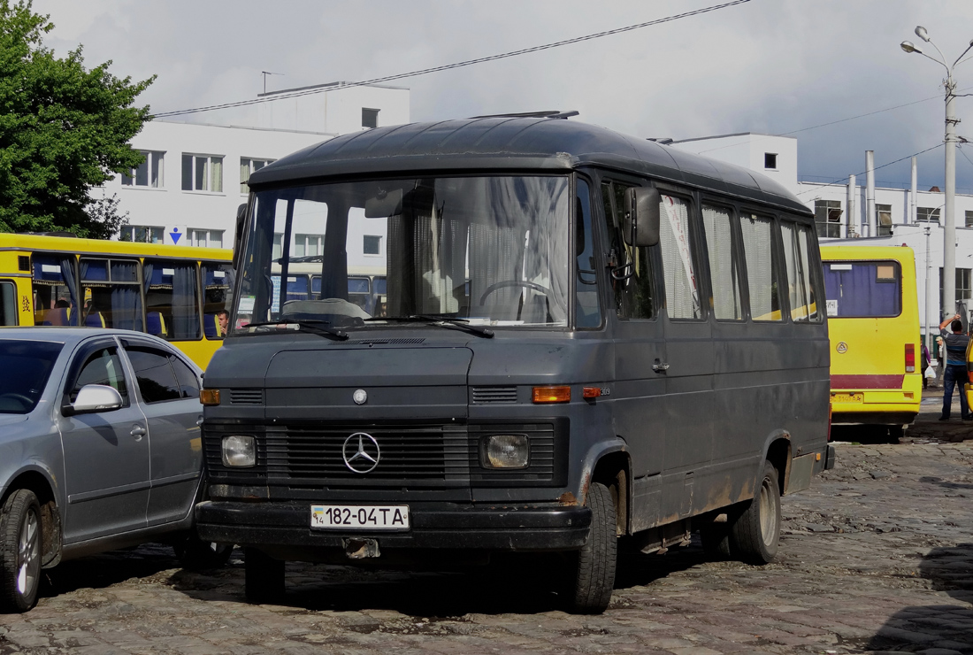 Винники, Mercedes-Benz O309D # 182-04 ТА