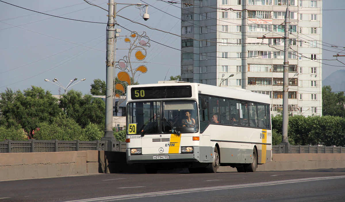Krasnoyarsk, Mercedes-Benz O405 # Н 211 МС 124