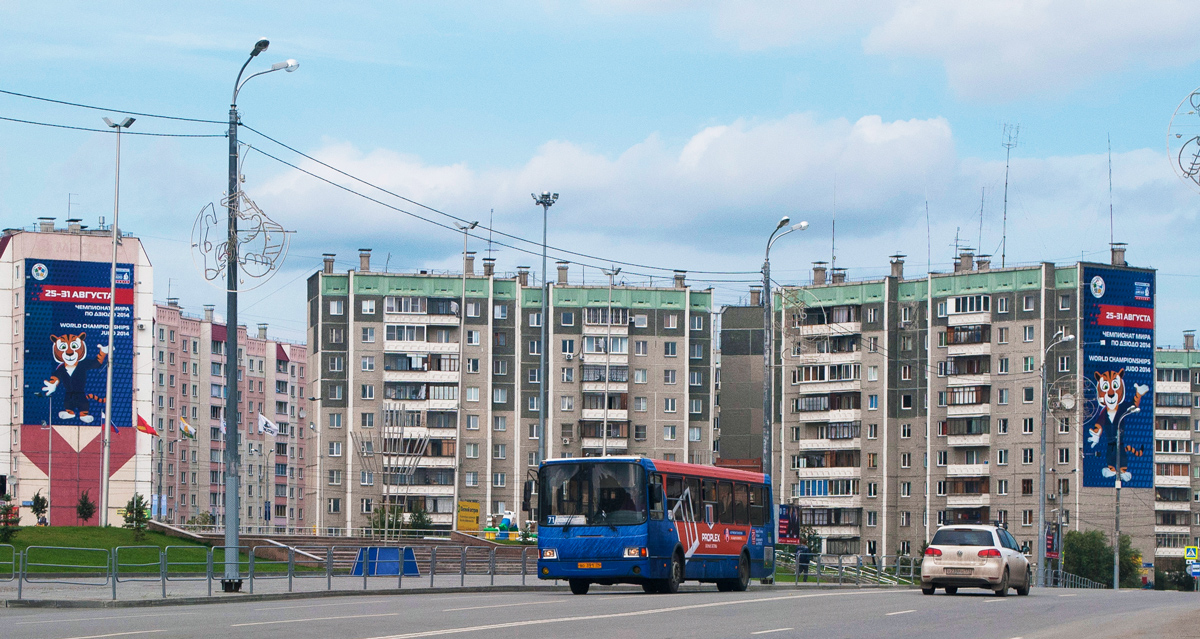 Chelyabinsk, LiAZ-5256.26 # 130
