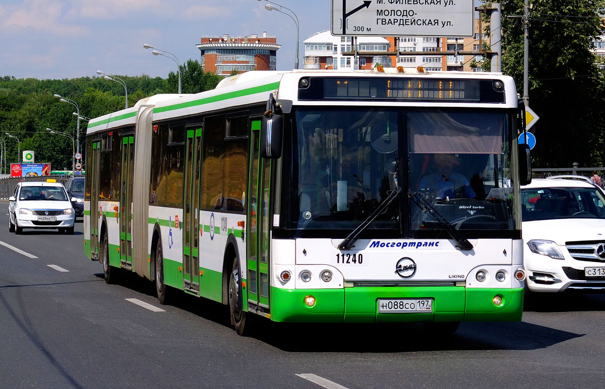 Moskva, LiAZ-6213.21 # 11240