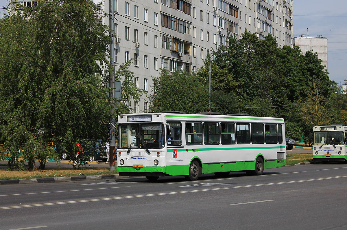 Moskau, LiAZ-5256.25 Nr. 16428