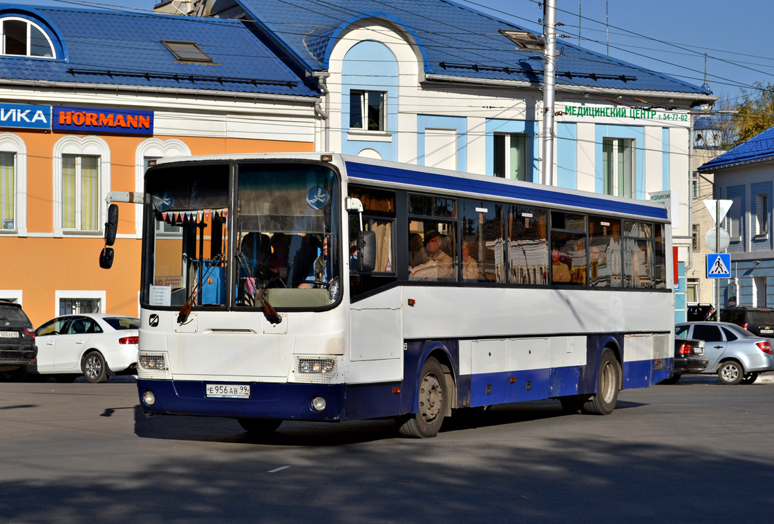 Moscow, GolAZ-LiAZ-5256.23 # Е 956 АВ 99